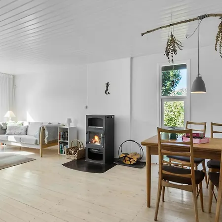 3 Bedroom Lovely Home In Vejby * Vejby